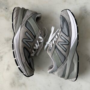 New Balance 990v5 Running Shoes